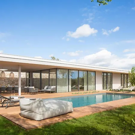 Luxury Serenity Pula With Heated Pool Gajana