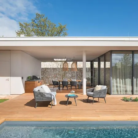 Luxury Serenity Pula With Heated Pool Willa Gajana