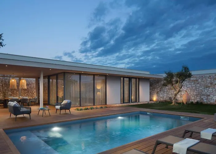 Luxury Serenity Pula With Heated Pool Villa