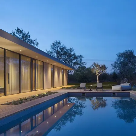 Luxury Serenity Pula With Heated Pool Gajana